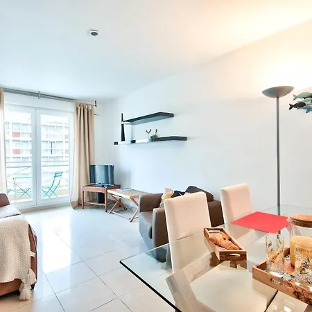 2p Balcon Vue Yourhosthelper 2 Mins De La Nice